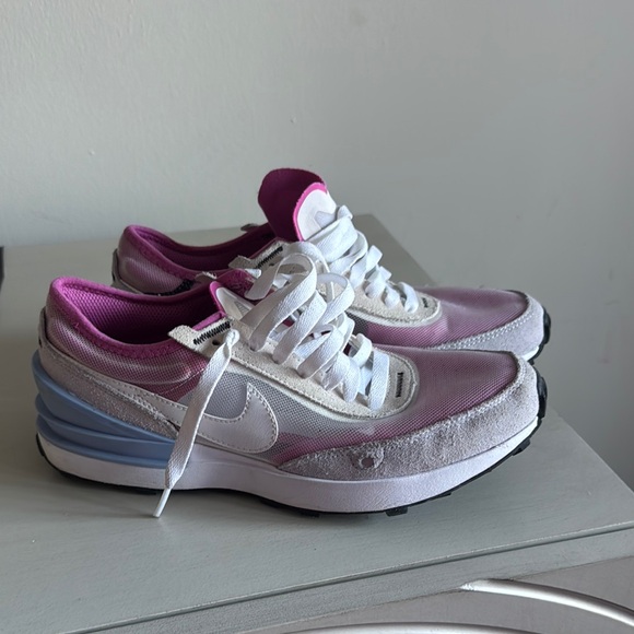 Nike Waffle Ones GS - Picture 1 of 8